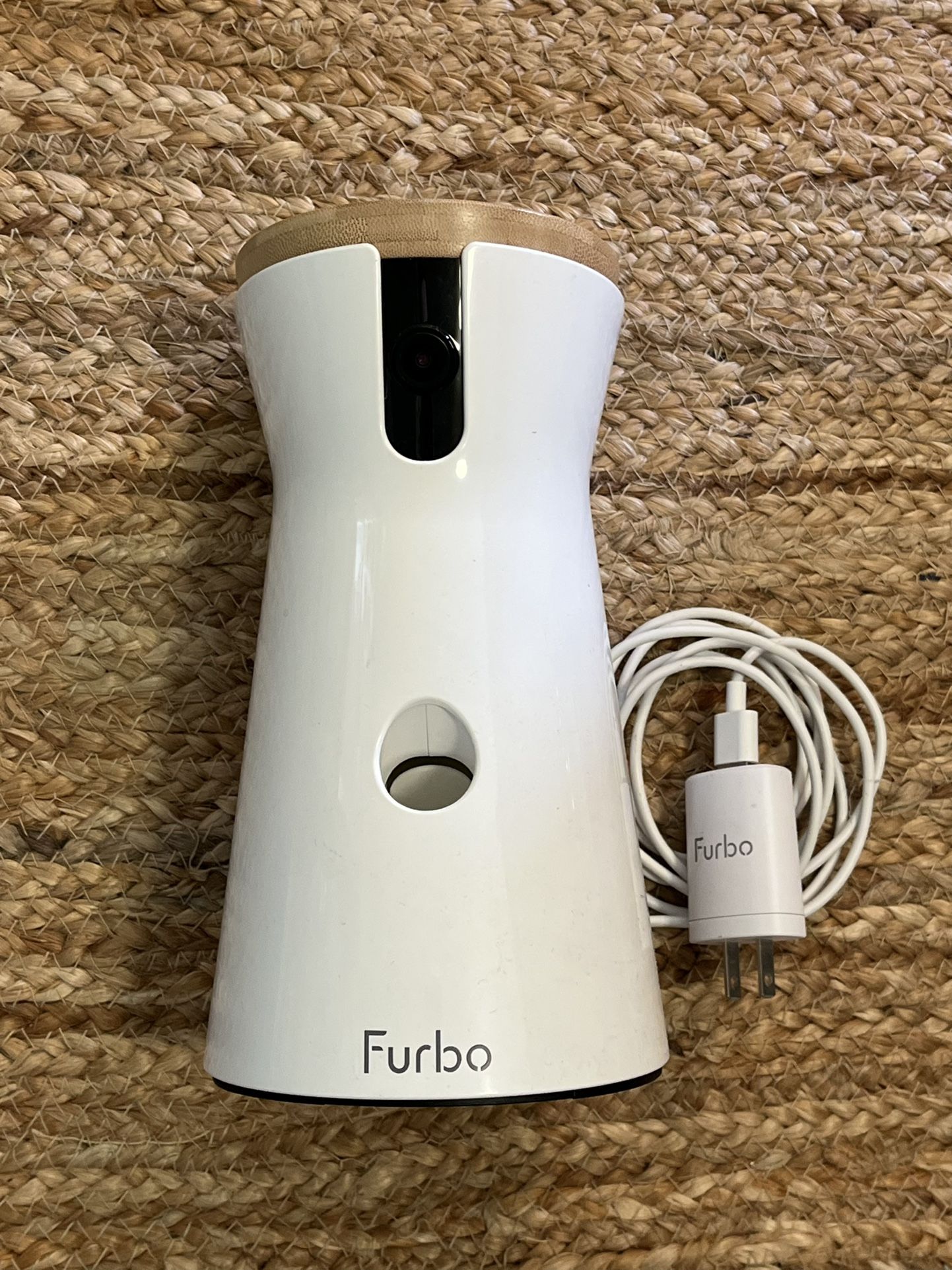 Furbo 360 Wireless Dog Treat Tosser and Camera