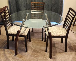 Glass dining table with 3 chairs