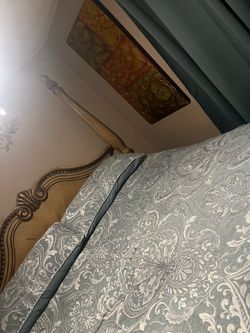 King comferter and shams, curtains