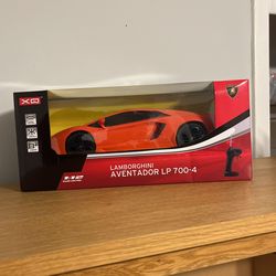 Lamborghini Aventador LP 700-4 1:12 Scale RC Car