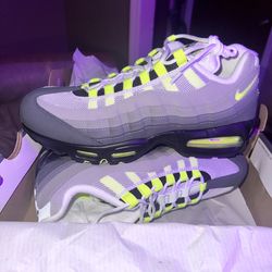 Size 12 NIKE AIR MAX 95 BIG BUBBLE