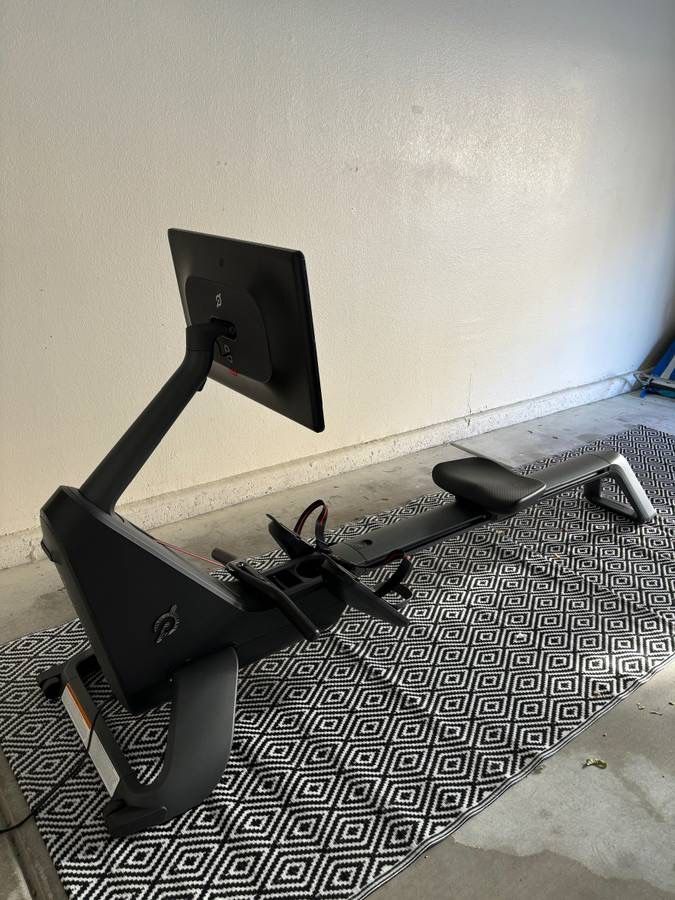 Peloton Row 