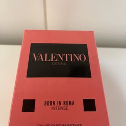 Valentino Donna Born In Roma Eau de Parfum Spray, 3.4-oz.