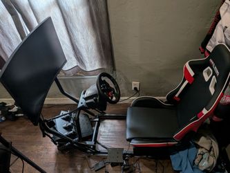 Need gone ASAP Logitech G29 wheel + setup + monitor