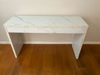 Cute entry table