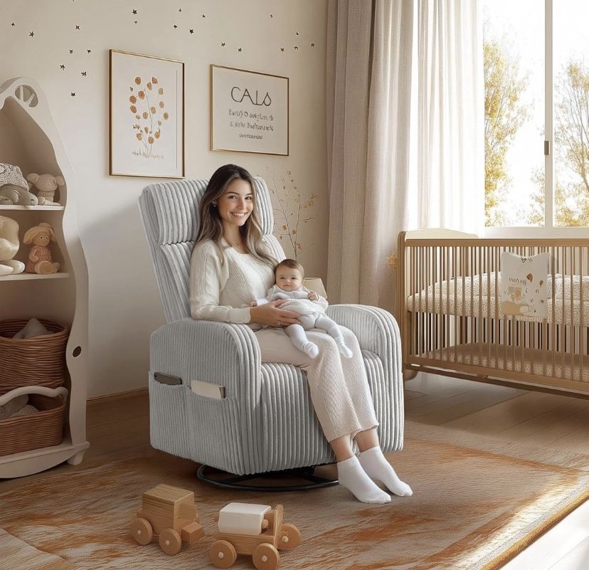 Light Gray Nursery Chair 614937
