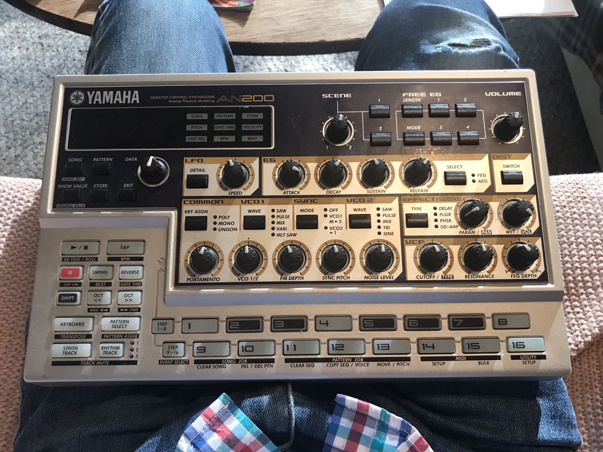 Yamaha AN200 Desktop Synthesizer (Final Sale)