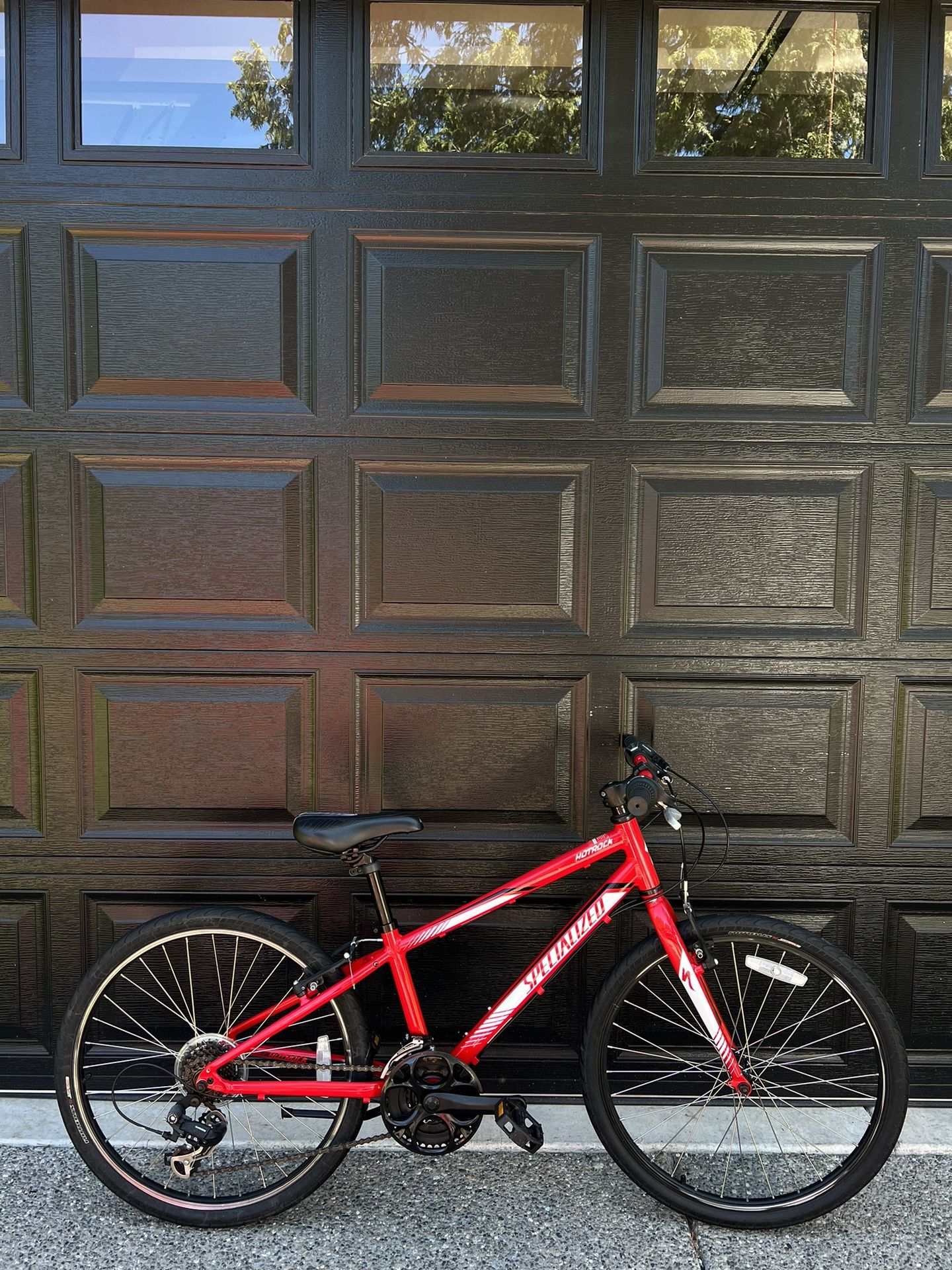 Specialized Hotrock Mountain Kids Bike 24”