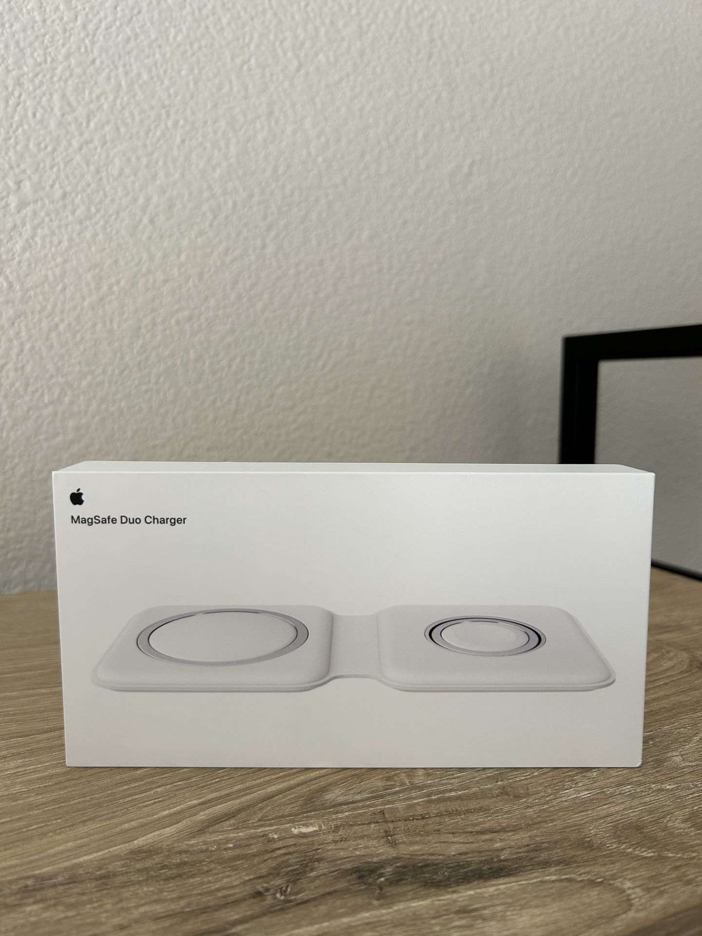 New In Box Apple MagSafe Duo Charger (MHXF3AMA) White