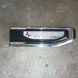 Emblem RH Passenger Side Fender  GMC Sierra 2019-2025