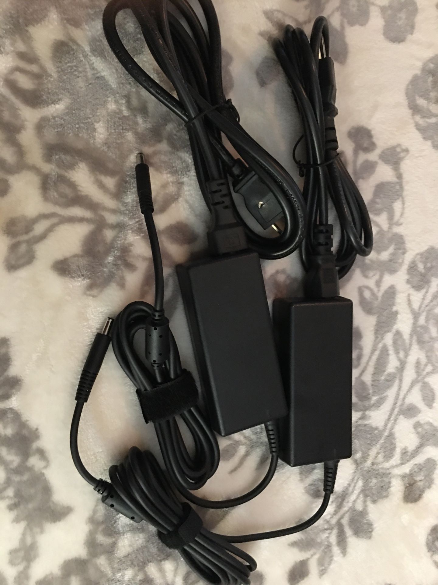 AC adapter for Dell 65w ( 2 )
