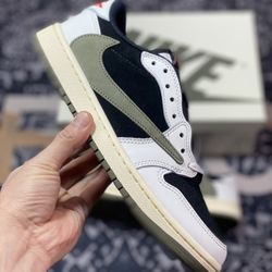 Travis Scott x Air Jordan 1 Low  Olive