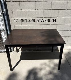 Heavy Duty Wooden Dinner Table Dining Table 47.25"Lx29.5"Wx30"H