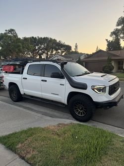 Toyota Tundra Fender