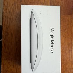 Apple Magic Mouse With Original Box And Charger 