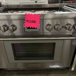 Thermador Stainless Steel 30 Inch Built In Stove