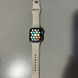 Apple Watch SE 2nd Generation , 44 mm
