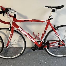 Bianchi C2C Road bike In Excellent Condition! 