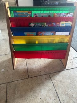 Kids book shelf