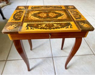 Jewelry Music box   table with or without legs