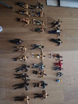Wrestling Action Figure Lot – WWE/Wrestlers & Assorted Figures – 25+ Pieces