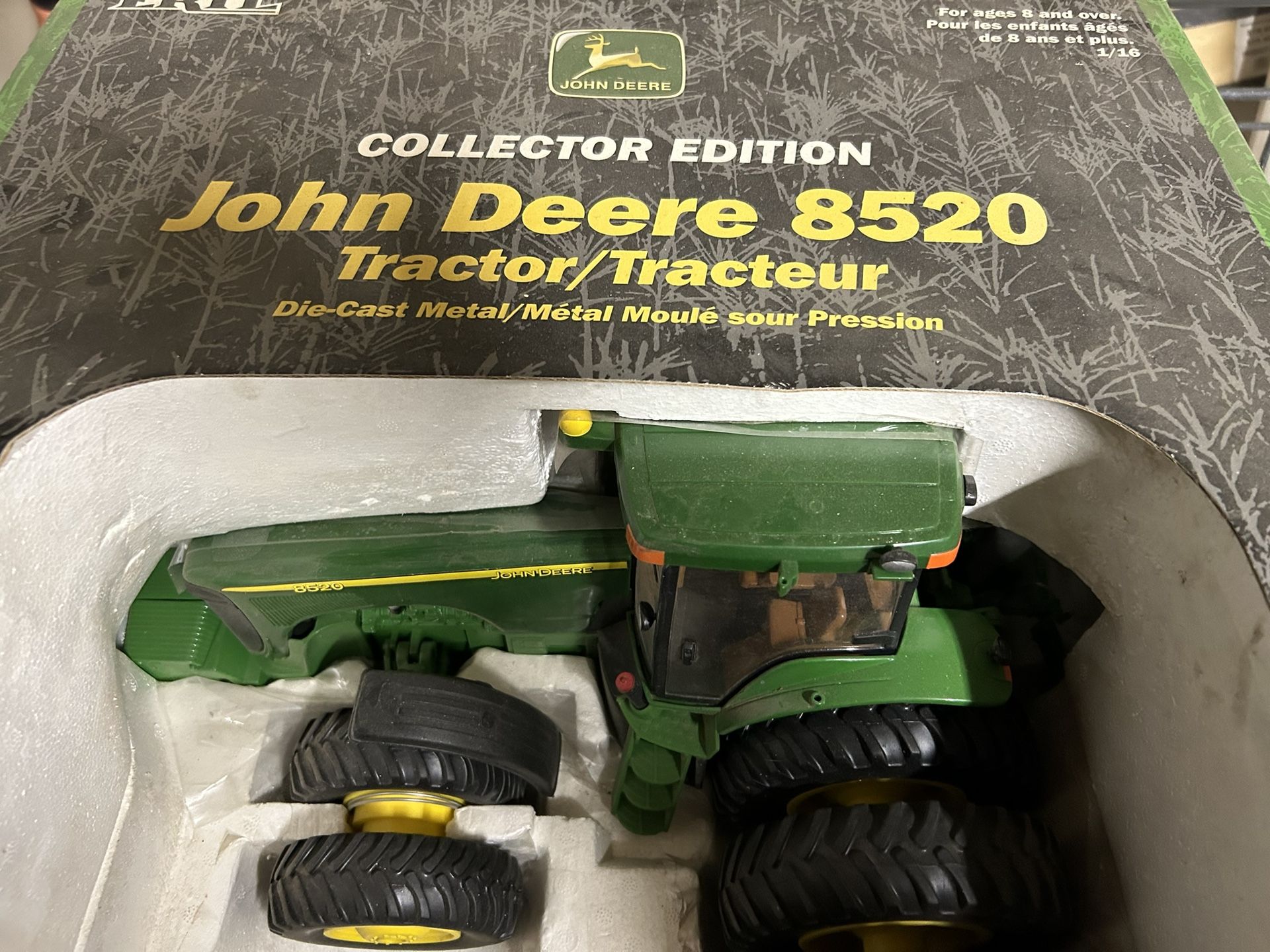 John Deer Tractor 