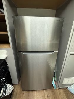 Insignia Refrigerator