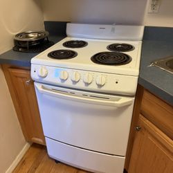 24” Hot Point Oven (apartment Size)