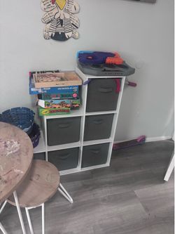 Cubie shelves