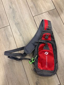 Sling bag new no tags seamless outdoor