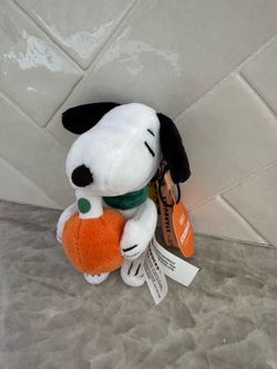 Starbucks 2026  Snoopy Plush Keychain