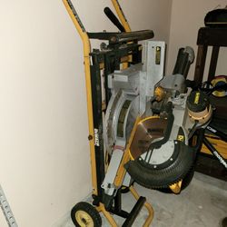 Dewalt miter Saw