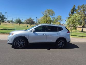 2016 silver nissan rogue car