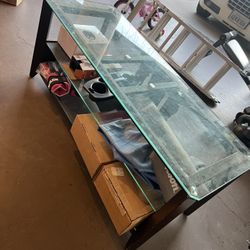 Free Glass Furniture 