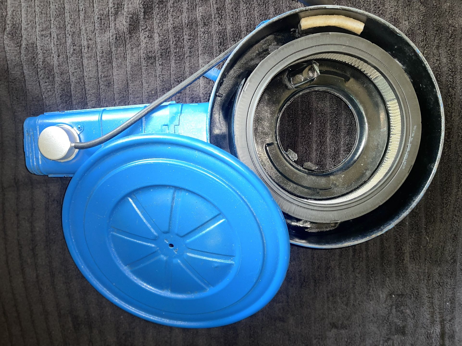 1970 Ford 302 Air Cleaner..