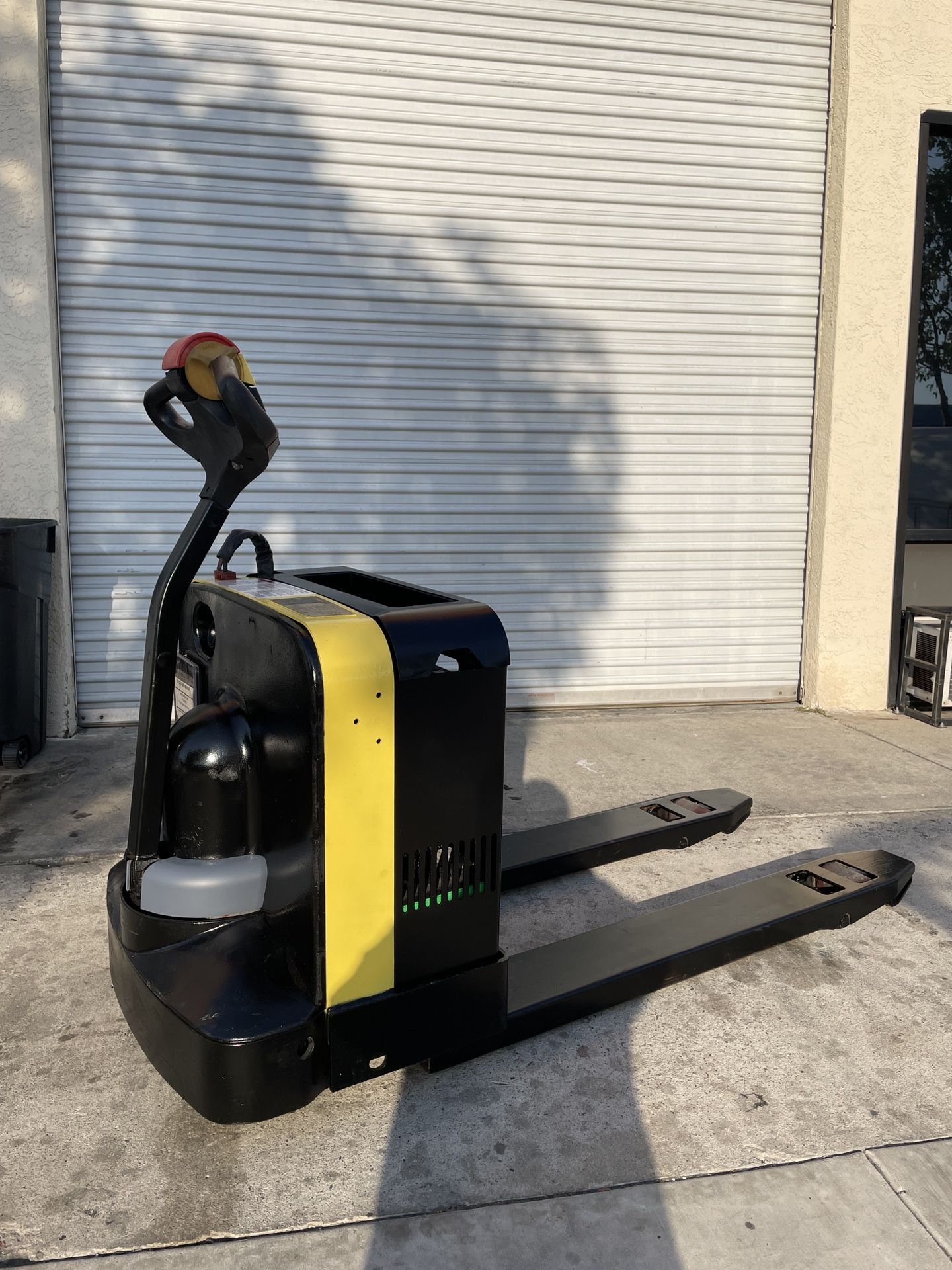 Hyster Electric Pallet Jack W40Z