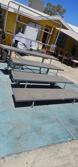 Wenger Signature Risers Staging 4 Tier Step Platforms W Back Used Good