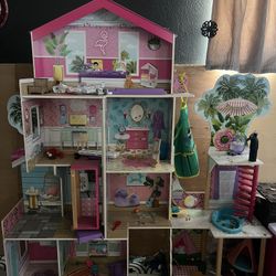 Very Large Doll House 