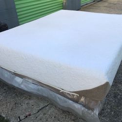 Queen Size Bed 
