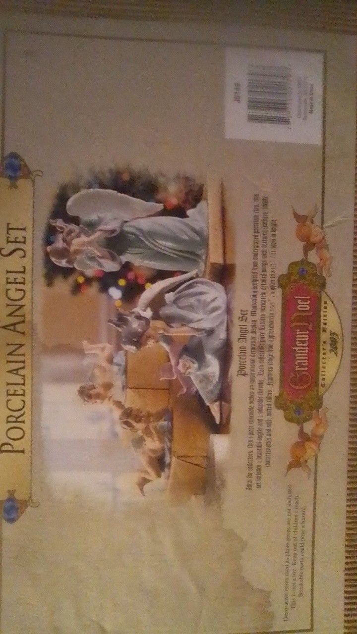 Grandeur Noel Porcelain Angel Set 2003