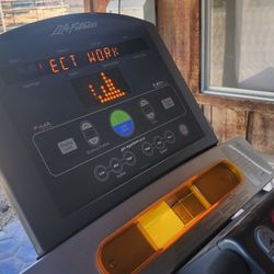 Life Fitness Treadmill T50