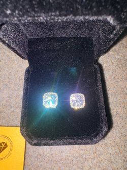 1 CT Moissanite Stud Earrings (2 CT Total) – GRA Certified