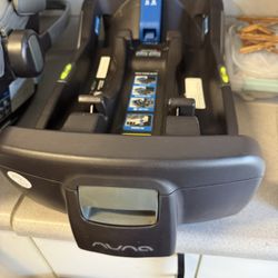 Nuna Pipa Car seat Base