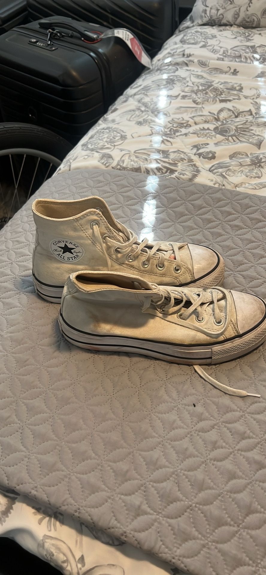 Converse size 8 1/2