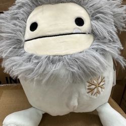 Squishmallow 7.5" Evita the bigfoot Winter 2022 New