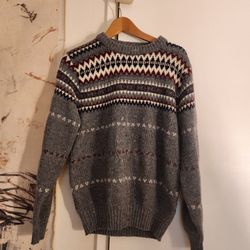 Donavon Sports Wear Vintage Sweater Size M