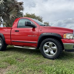 2005 Dodge Ram 1500~SLT~V8 magnum~20” Wheels~Clean