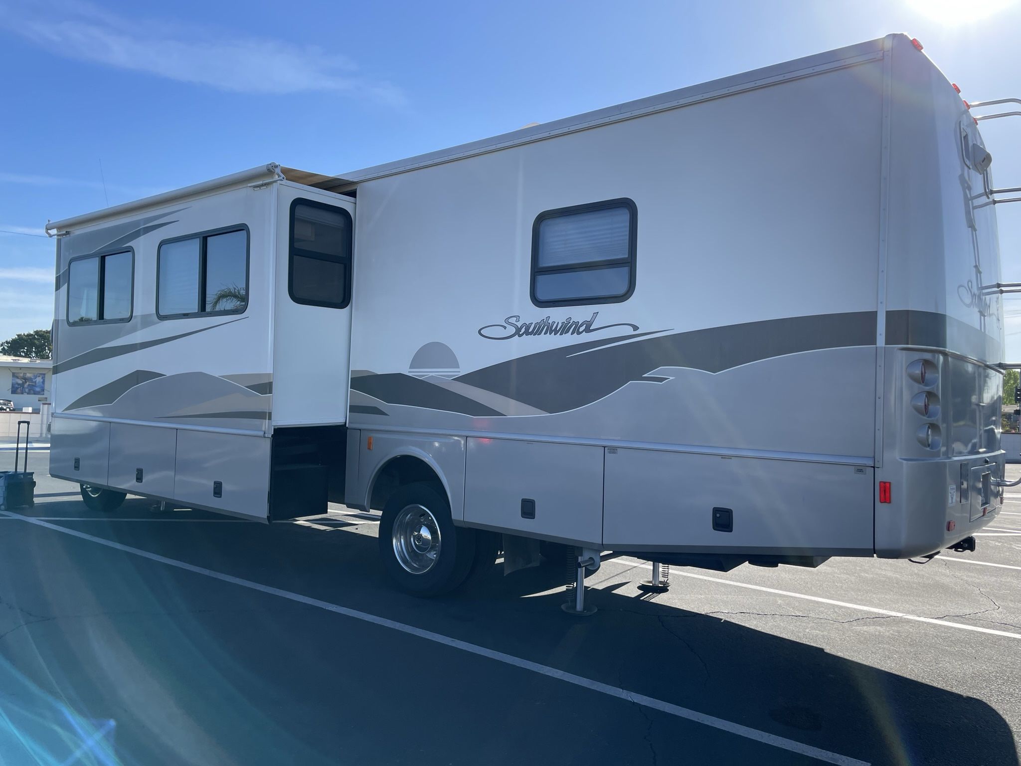 2003 Fleetwood Southwind for Sale in Seal Beach, CA OfferUp