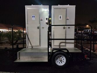 Baños Restroom