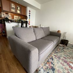 Couch/pull Out Bed 